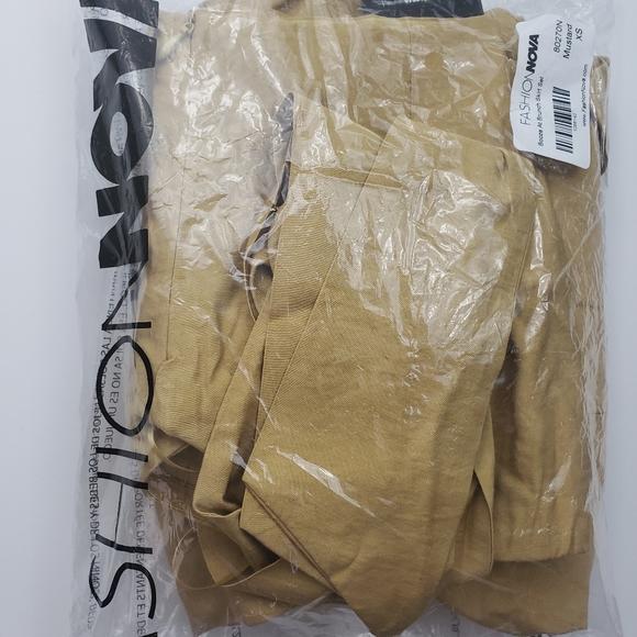 🚨2️⃣ PIECE Mustard Ruffle SET - Picture 9 of 9